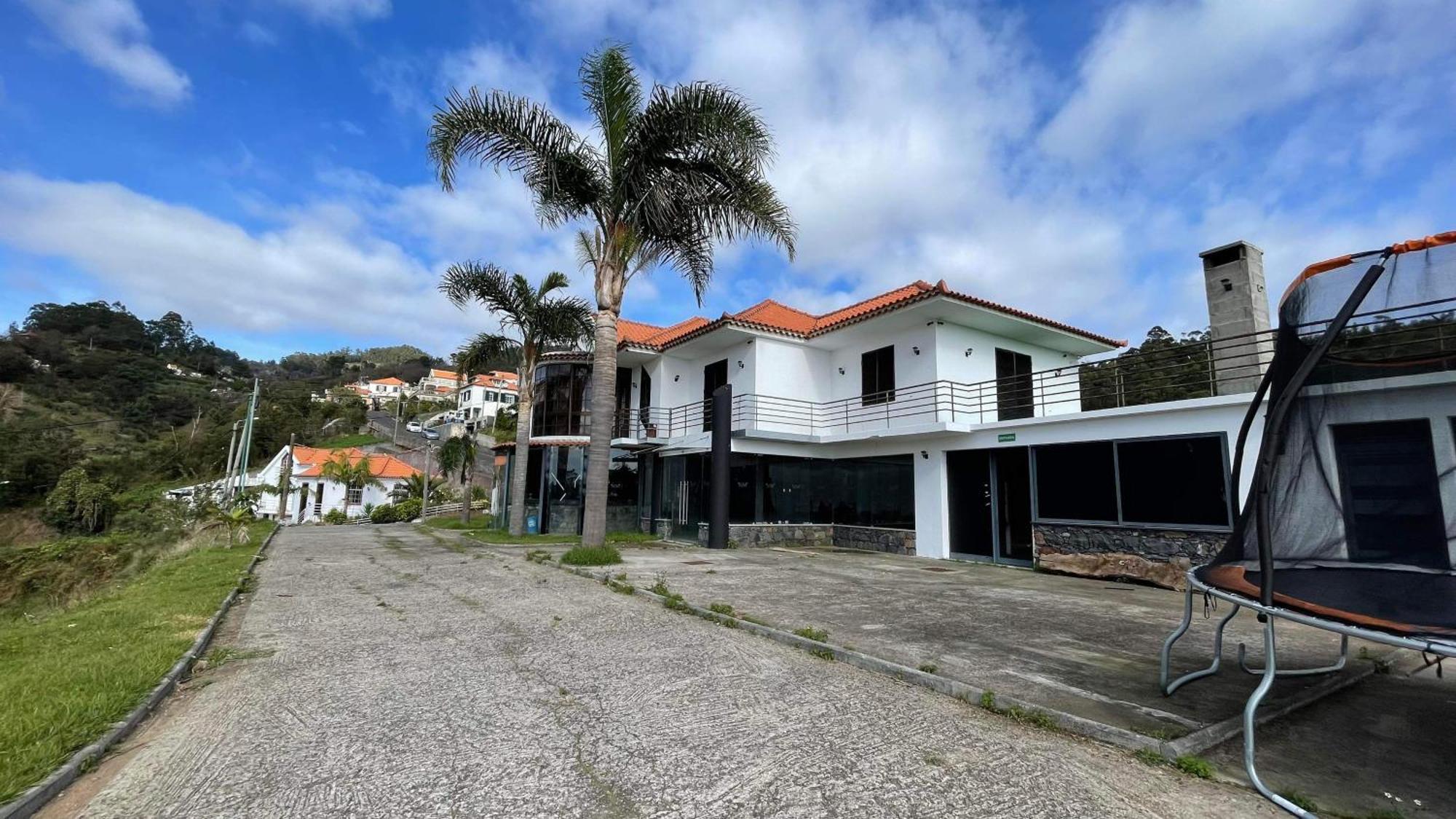 Hollywood Villa Campanário Exterior photo